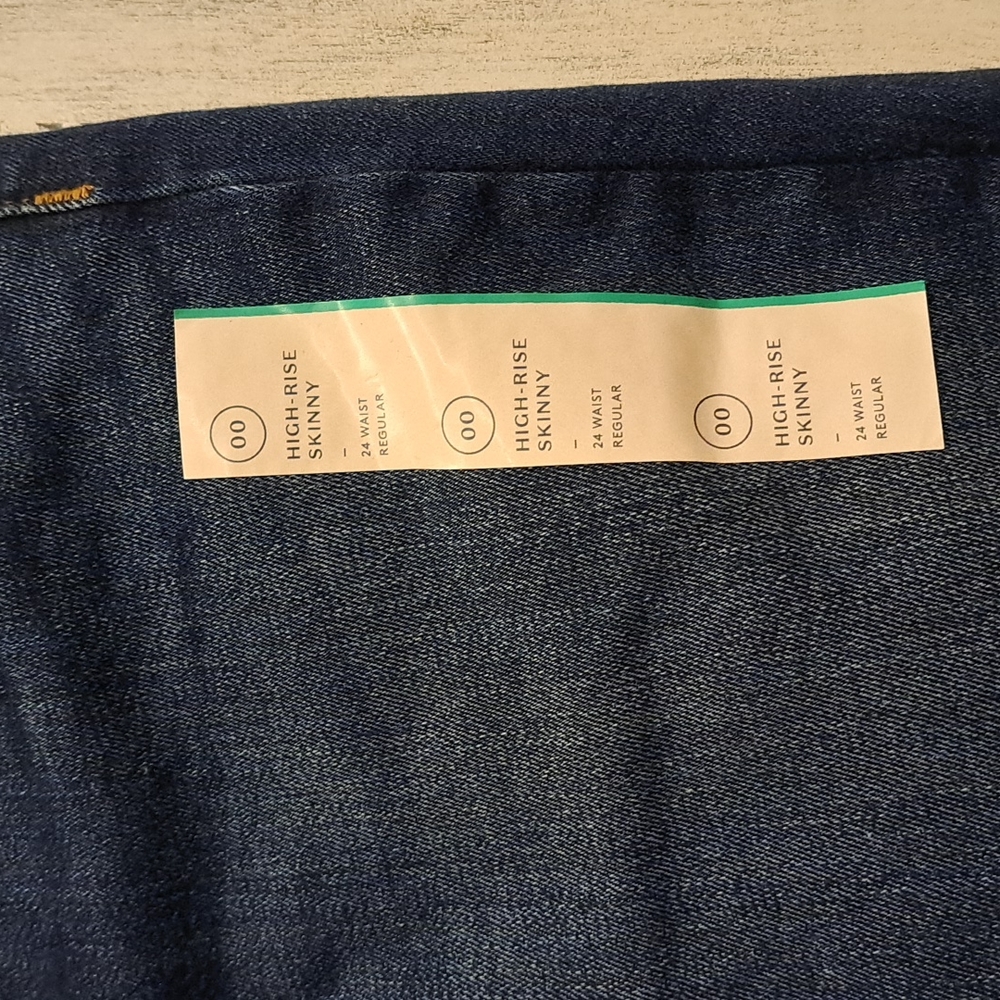 0903 Universal Thread High Rise Skinny Jeans - Picture 7 of 7